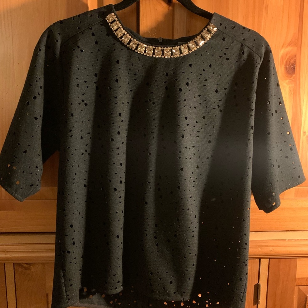 Gracia Black Short Sleeve Top with Gold Beaded Collar